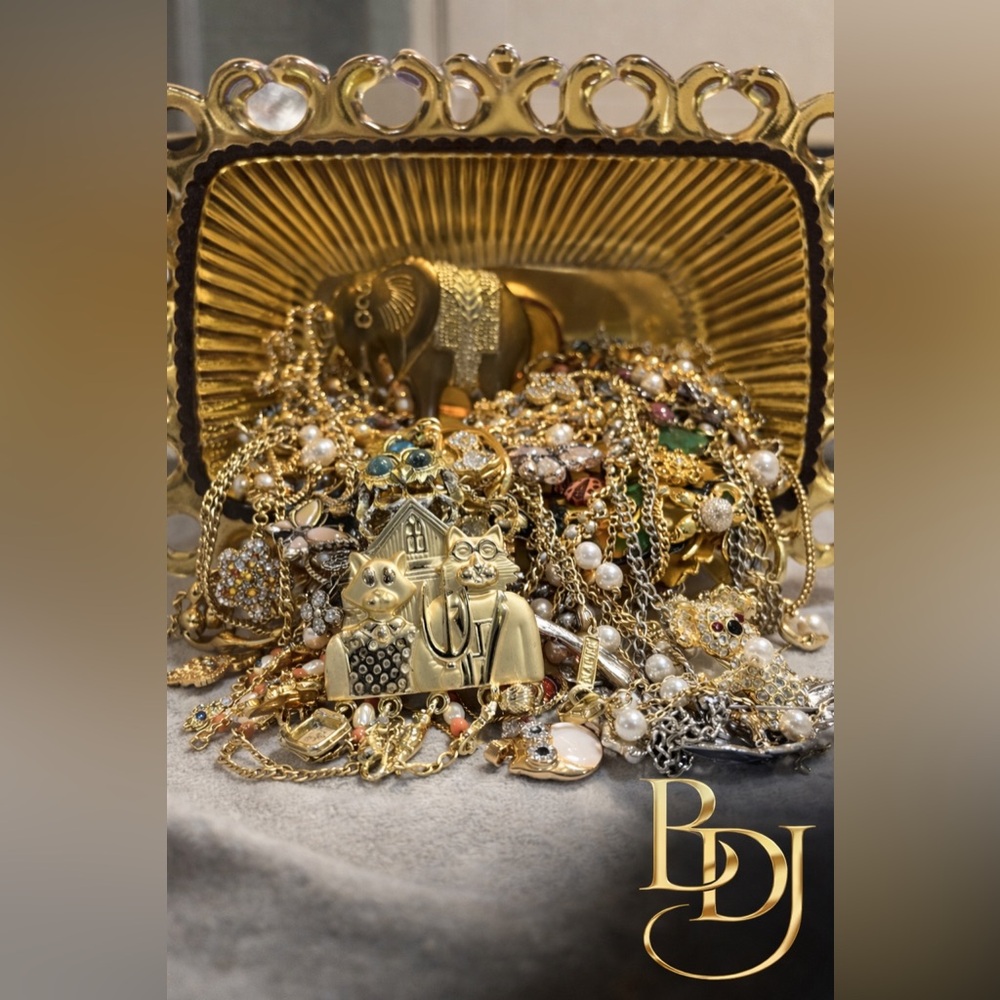 ⚜️ BDJ Discovery Jewelry Lot | 1 LB Mixed Metals | Gold & Silver Tone Pull |